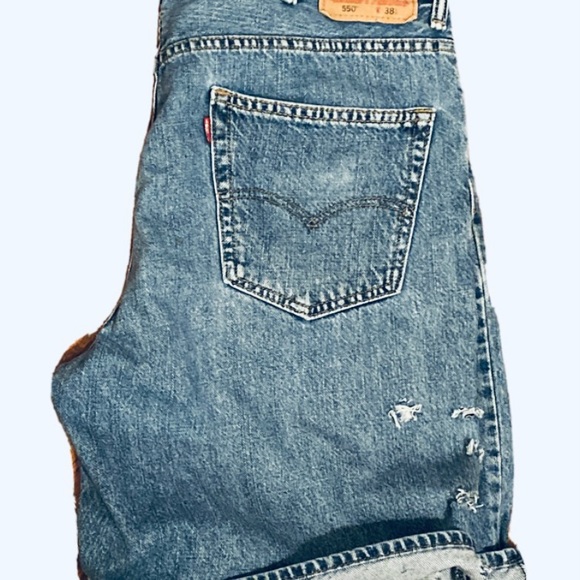Sold. Levi’s 550 jeans shorts - Picture 16 of 16